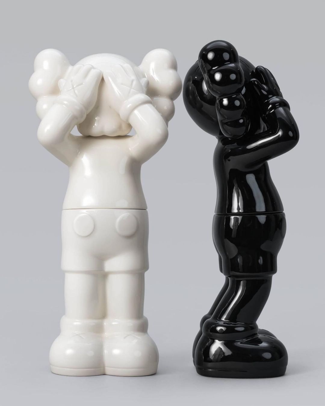 “KAWS:HOLIDAY UNITED KINGDOM” 3アイテムが海外5/17 (5/18 11:00) 発売 (カウズ ホリデー)