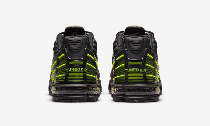 ナイキ エア マックス プラス 3 “ブラック/グリーン/オレンジ” (NIKE AIR MAX PLUS III “Black/Green/Orange”) [DM9097-001]