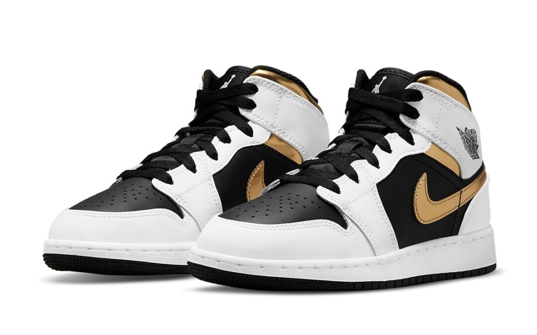 ナイキ GS エア ジョーダン 1 ミッド “ホワイト/ブラック/メタリックゴールド” (NIKE GS AIR JORDAN 1 MID “White/Black/Metallic Gold”) [554725-016]