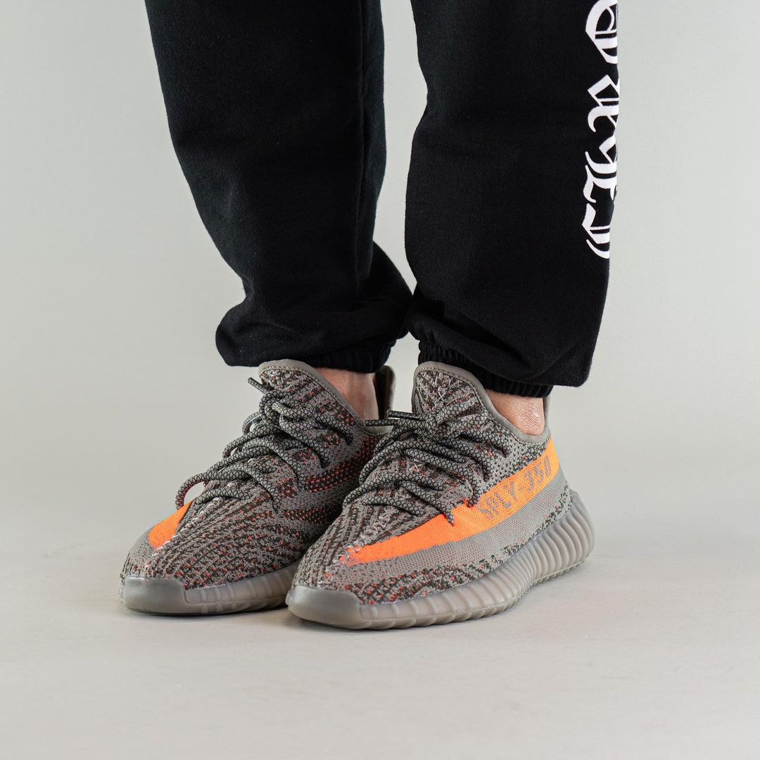 【国内 12/18 発売】adidas Originals YEEZY 350 BOOST V2 “Beluga Reflective” (アディダス オリジナルス イージー 350 ブースト V2 “ベルーガ リフレクティブ”) [GW1229]