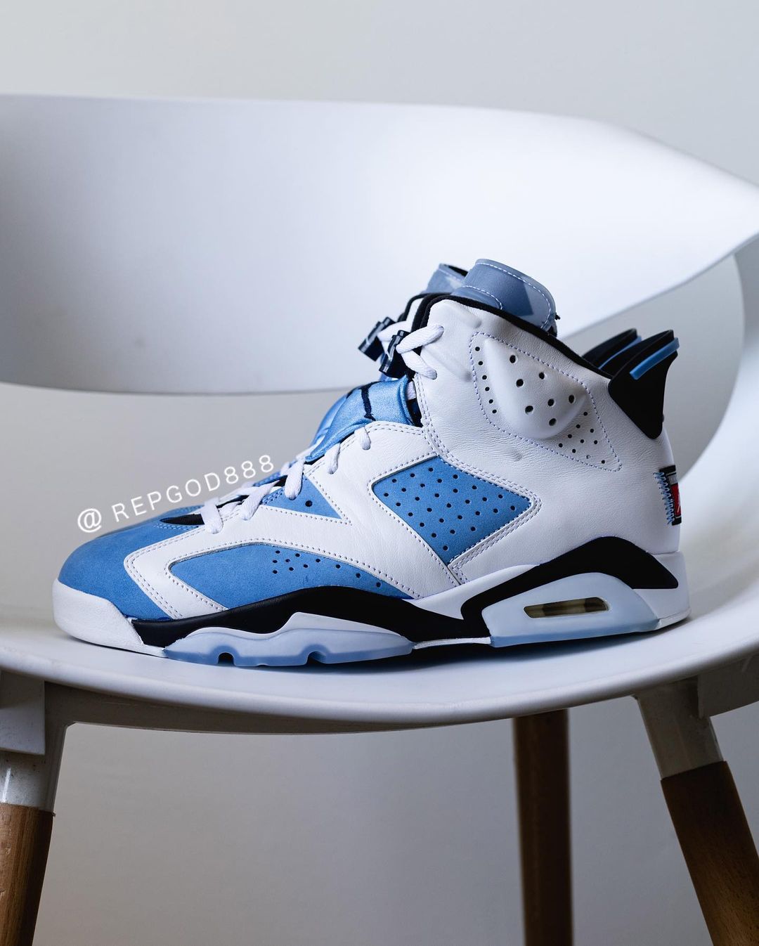 【国内 3/5 発売】ナイキ エア ジョーダン 6 レトロ “UNC/ブルー/ホワイト” (NIKE AIR JORDAN 6 RETRO “UNC/Blue/White”) [CT8529-410]