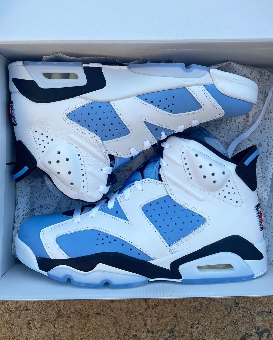 【国内 3/5 発売】ナイキ エア ジョーダン 6 レトロ “UNC/ブルー/ホワイト” (NIKE AIR JORDAN 6 RETRO “UNC/Blue/White”) [CT8529-410]