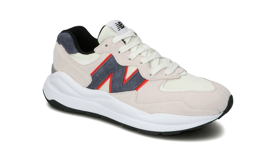 アメリカンカレッジライフを象徴するビビッドなカラーコンビネーションで彩ったNew Balance M5740 MA1/MC1 (ニューバランス)