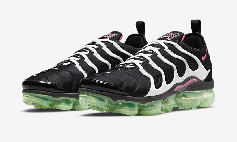 ナイキ エア ヴェイパーマックス プラス “ブラック/ホワイト/ピンク/グリーン” (NIKE AIR VAPORMAX PLUS “Black/White/Pink/Green”) [DM8121-001]