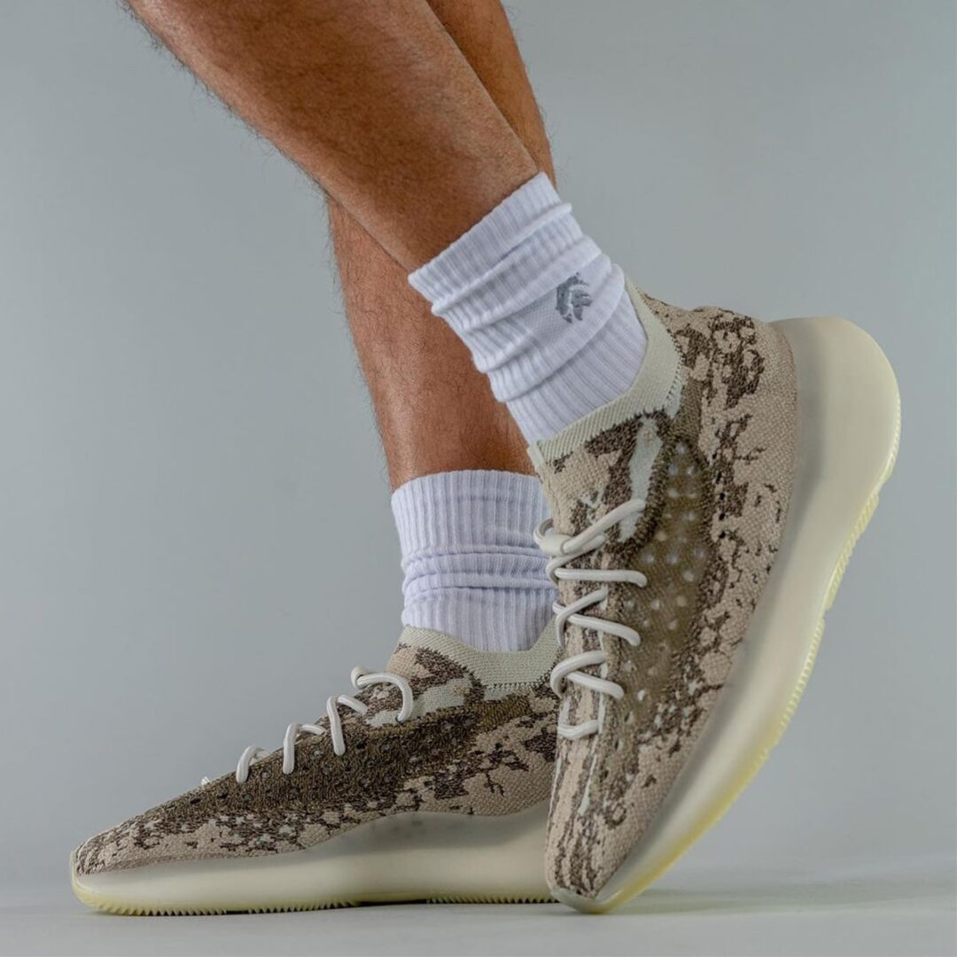 【国内 10/18 発売】アディダス イージー 380 V2 “ストーンソルト” (adidas YEEZY 380 V2 “Stone Solt/Pyrite”) [GZ0472/GZ0473]