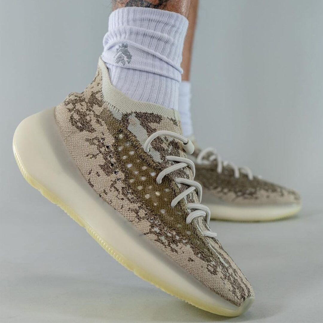 【国内 10/18 発売】アディダス イージー 380 V2 “ストーンソルト” (adidas YEEZY 380 V2 “Stone Solt/Pyrite”) [GZ0472/GZ0473]