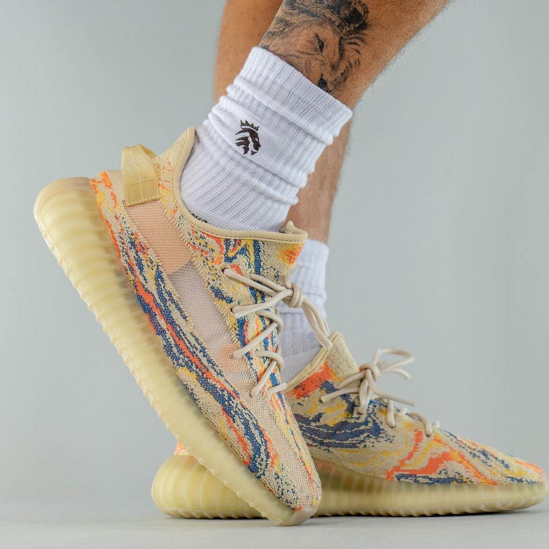 【2024年 リストック】アディダス オリジナルス イージー ブースト 350 V2 “MX OAT” (adidas Originals YEEZY BOOST 350 V2 “MX OAT”) [GW3773]