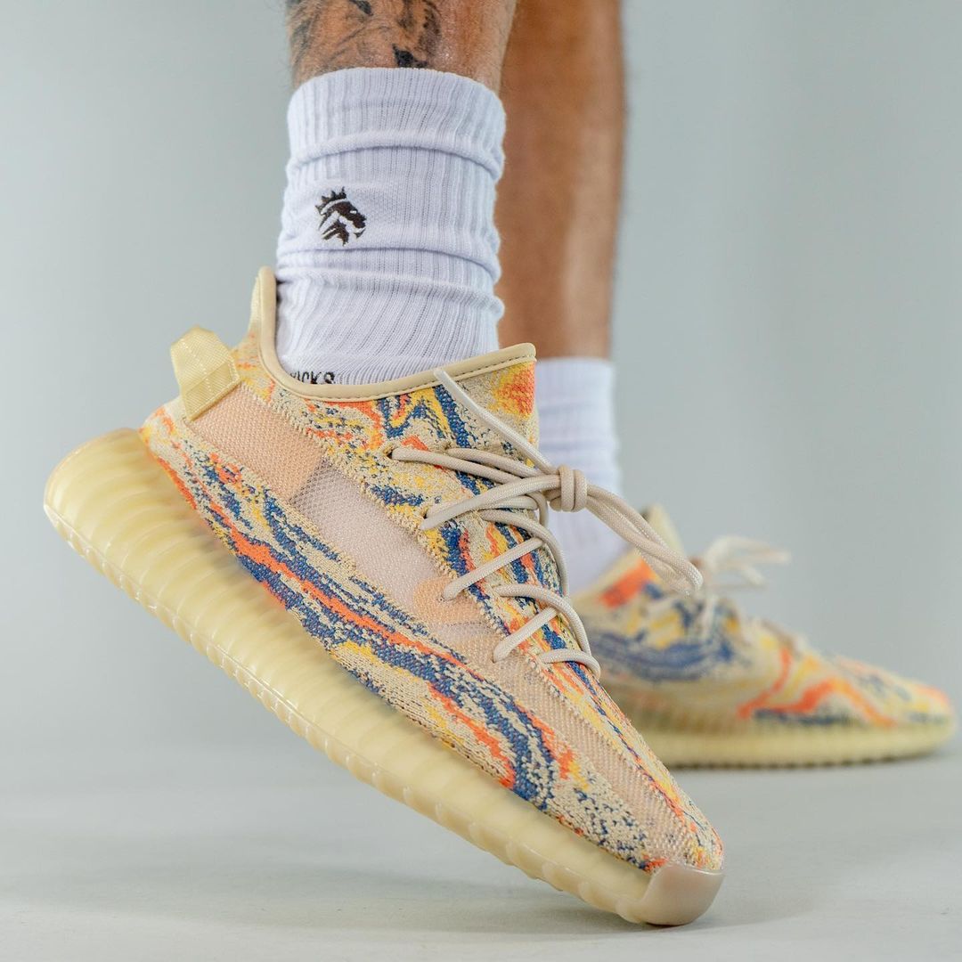 【2024年 リストック】アディダス オリジナルス イージー ブースト 350 V2 “MX OAT” (adidas Originals YEEZY BOOST 350 V2 “MX OAT”) [GW3773]