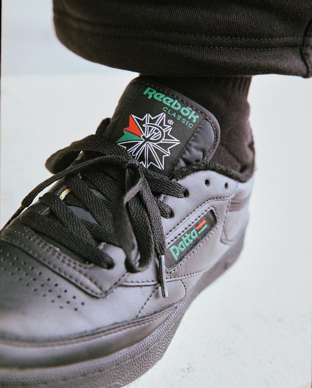 海外 6/11 発売！PATTA x REEBOK CLUB C 85 “Black” (パタ リーボック クラブ C 85 “ブラック”)