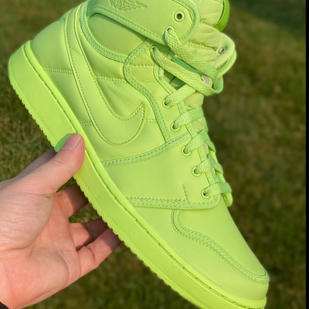 【国内 9/30 発売】ビリー・アイリッシュ × ナイキ エア ジョーダン 1 ハイ KO “ボルト” (Billie Eilish NIKE AIR JORDAN 1 HIGH KO “Volt”) [DN2857-330]