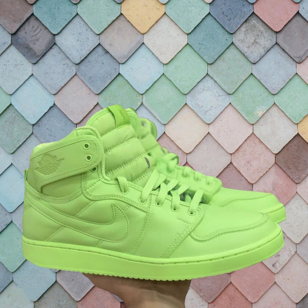 【国内 9/30 発売】ビリー・アイリッシュ × ナイキ エア ジョーダン 1 ハイ KO “ボルト” (Billie Eilish NIKE AIR JORDAN 1 HIGH KO “Volt”) [DN2857-330]