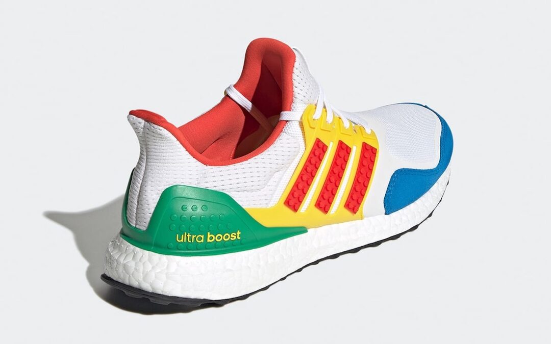 【国内 7/29 発売予定】LEGO x adidas ULTRA BOOST DNA “White/Red/Shock Blue” (レゴ アディダス ウルトラ ブースト DNA “ホワイト/レッド/ショックブルー”) [FZ3983]