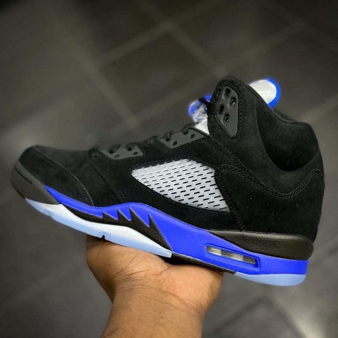 【国内 2/17 発売】ナイキ エア ジョーダン 5 レトロ “ブラック/レーサーブルー” (NIKE AIR JORDAN 5 RETRO “Black/Racer Blue”) [CT4838-004]