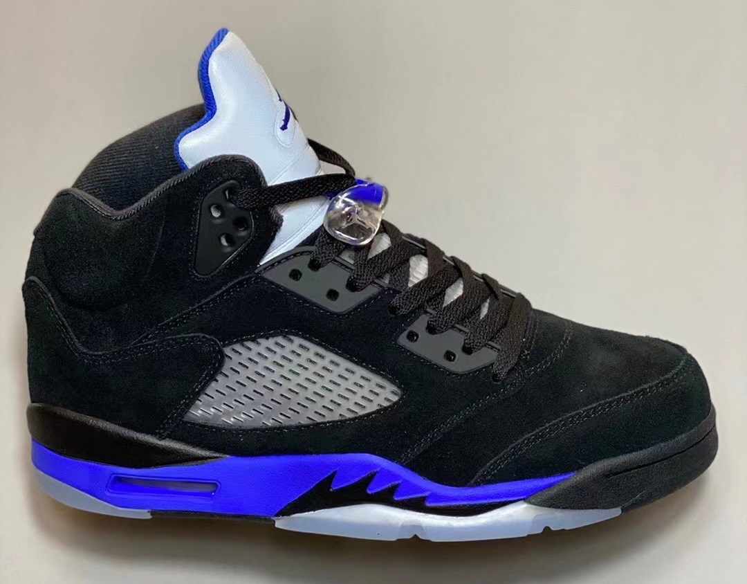 【国内 2/17 発売】ナイキ エア ジョーダン 5 レトロ “ブラック/レーサーブルー” (NIKE AIR JORDAN 5 RETRO “Black/Racer Blue”) [CT4838-004]