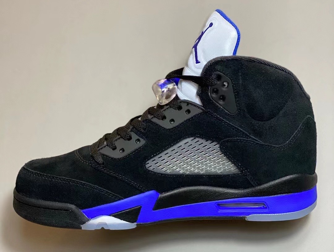 【国内 2/17 発売】ナイキ エア ジョーダン 5 レトロ “ブラック/レーサーブルー” (NIKE AIR JORDAN 5 RETRO “Black/Racer Blue”) [CT4838-004]