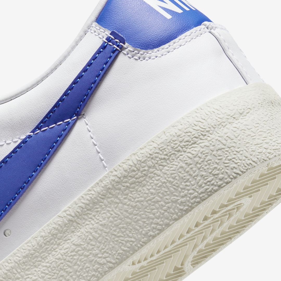 【国内 9/10 発売】ナイキ ブレーザー ロー 77 ビンテージ “ホワイト/ハイパーロイヤル” (NIKE BLAZER LOW 77 VINTAGE “White/Hyper Royal”) [DA6364-103]