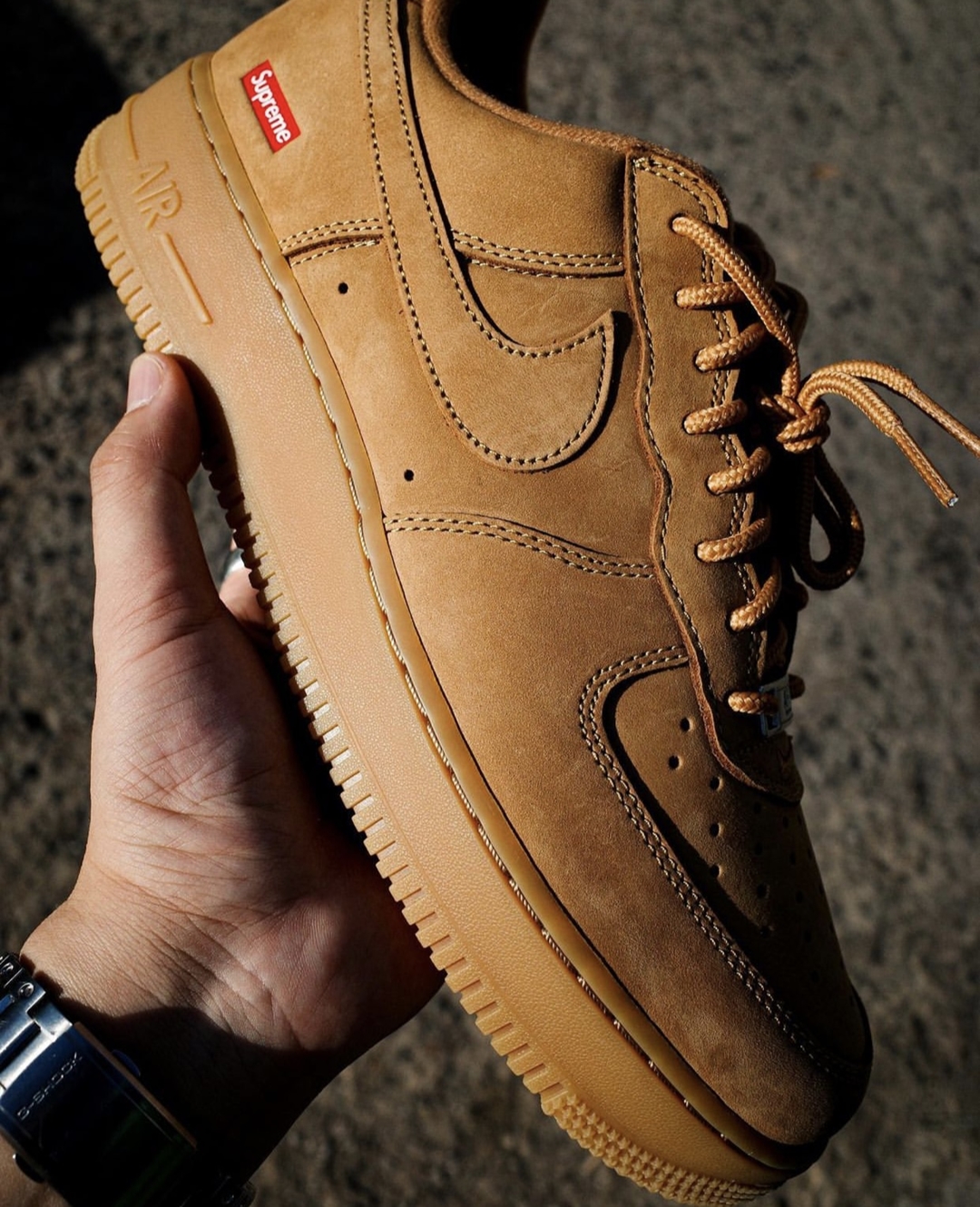 海外 9/2、国内 9/4 発売予定？SUPREME × NIKE AIR FORCE 1 LOW “Flax” (シュプリーム ナイキ エア フォース 1 ロー “フラックス” 2021)