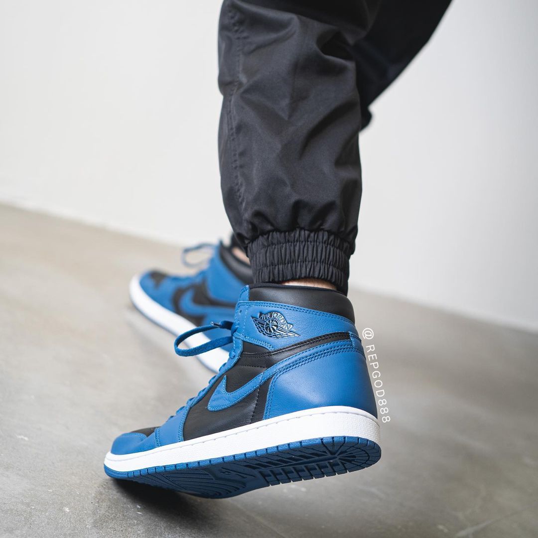 【国内 2/5 発売】ナイキ エア ジョーダン 1 レトロ ハイ OG “ダークマリーナブルー” (NIKE AIR JORDAN 1 RETRO HIGH OG “Dark Marina Blue”) [555088-404]