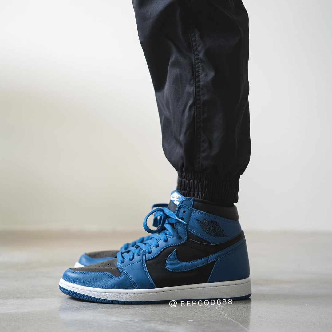 【国内 2/5 発売】ナイキ エア ジョーダン 1 レトロ ハイ OG “ダークマリーナブルー” (NIKE AIR JORDAN 1 RETRO HIGH OG “Dark Marina Blue”) [555088-404]