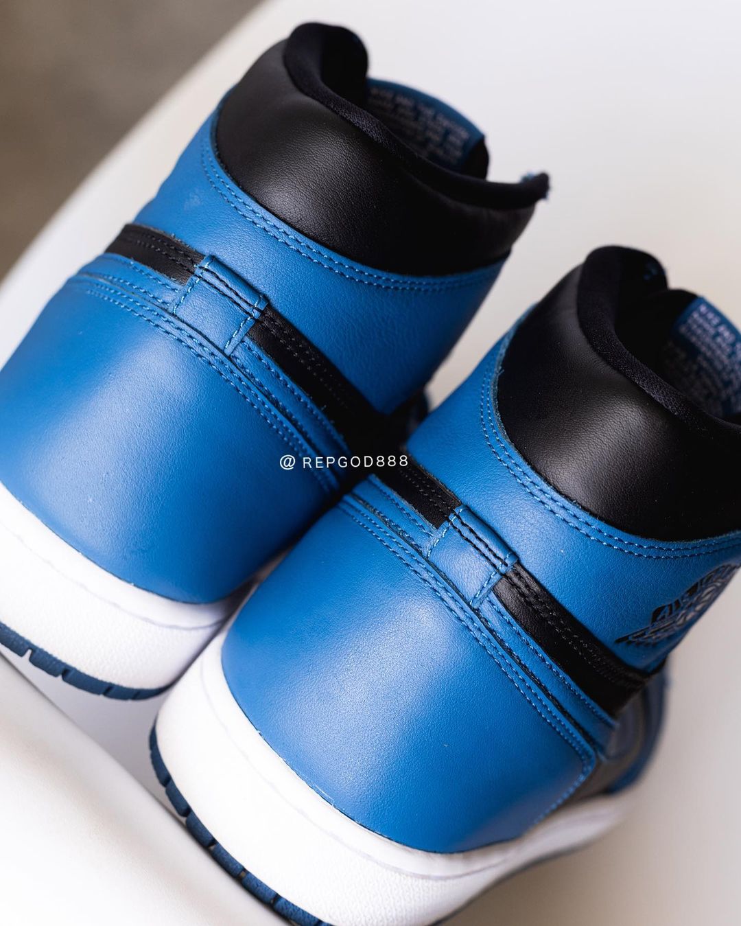 【国内 2/5 発売】ナイキ エア ジョーダン 1 レトロ ハイ OG “ダークマリーナブルー” (NIKE AIR JORDAN 1 RETRO HIGH OG “Dark Marina Blue”) [555088-404]