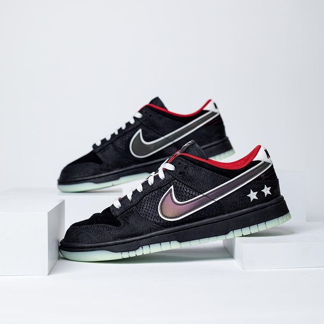 【2021年 発売予定】LPL {League or Legends Pro League} × NIKE DUNK LOW RETRO “Black/Glow” (エルピーエル ナイキ ダンク ロー レトロ “ブラック/グロー”) [DO2327-011]