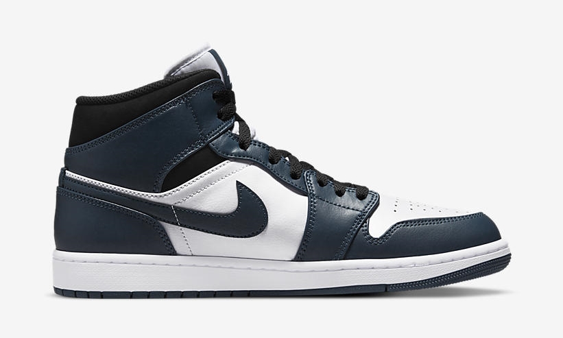 【国内 4/27 発売】ナイキ エア ジョーダン 1 ミッド “ホワイト/ミッドナイトネイビー” (NIKE AIR JORDAN 1 MID “White/Midnight Navy”) [554724-411/554725-411]