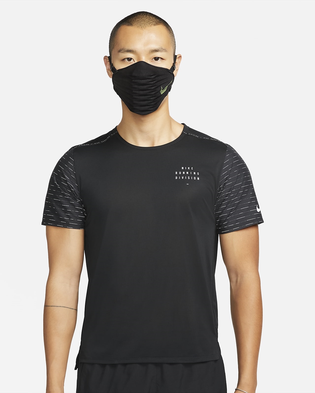 NIKE 史上初のストラップ付き高性能マスク「ナイキ ベンチュラー」が発売 (Venturer Performance Face Mask) [DO8356-010]