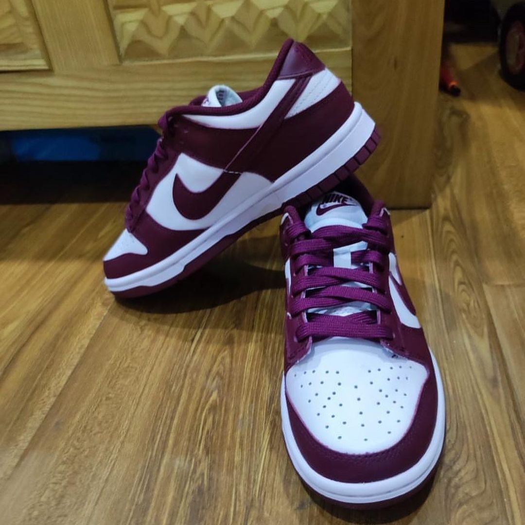 海外 9/3 発売予定！ナイキ ウィメンズ ダンク ロー “ホワイト/ボルドー” (NIKE WMNS DUNK LOW “White/Bordeaux”) [DD1503-108]