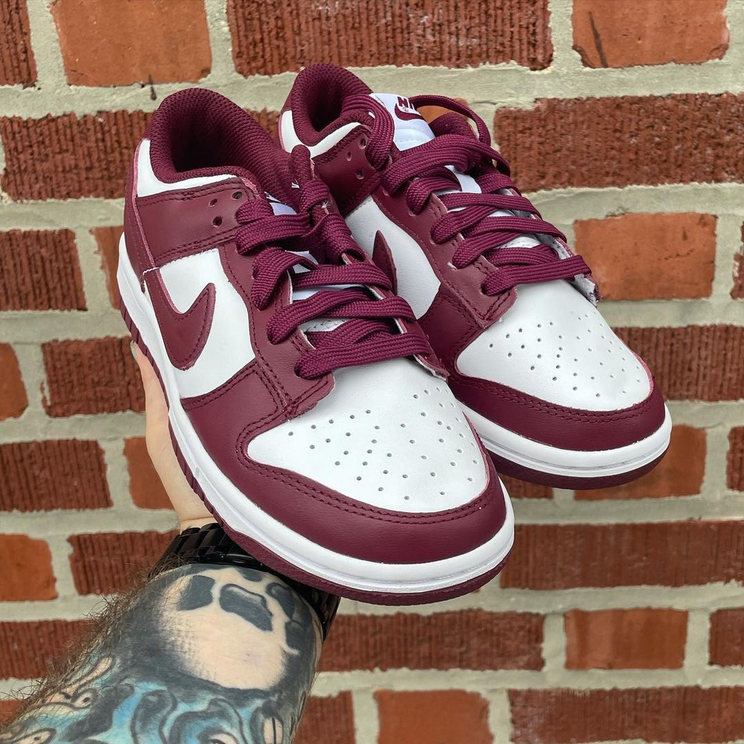 海外 9/3 発売予定！ナイキ ウィメンズ ダンク ロー “ホワイト/ボルドー” (NIKE WMNS DUNK LOW “White/Bordeaux”) [DD1503-108]