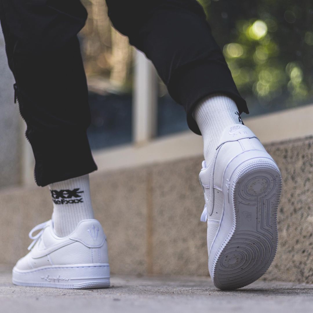 【2024年 リストック】ドレイク × ナイキ エア フォース 1 ロー “サーティファイド ラヴァー ボーイ” (DRAKE x NIKE AIR FORCE 1 LOW “Certified Lover Boy”) [CZ8065-100]