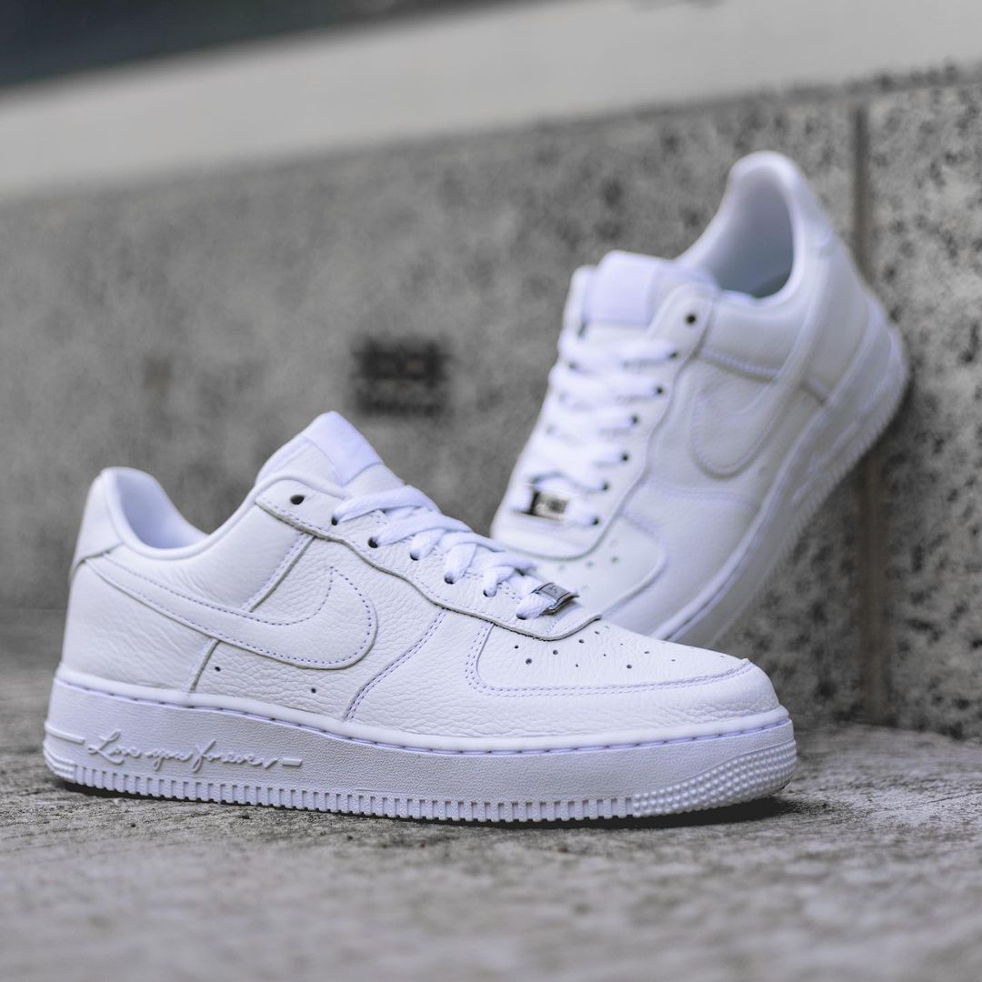 【2024年 リストック】ドレイク × ナイキ エア フォース 1 ロー “サーティファイド ラヴァー ボーイ” (DRAKE x NIKE AIR FORCE 1 LOW “Certified Lover Boy”) [CZ8065-100]