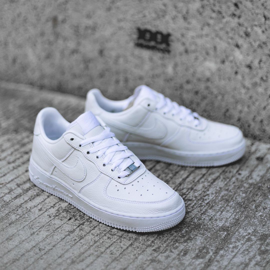 【2024年 リストック】ドレイク × ナイキ エア フォース 1 ロー “サーティファイド ラヴァー ボーイ” (DRAKE x NIKE AIR FORCE 1 LOW “Certified Lover Boy”) [CZ8065-100]