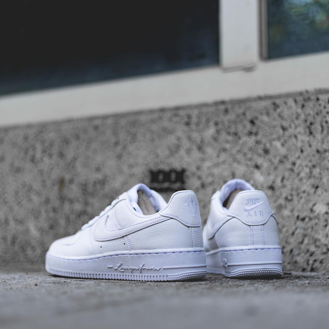 【2024年 リストック】ドレイク × ナイキ エア フォース 1 ロー “サーティファイド ラヴァー ボーイ” (DRAKE x NIKE AIR FORCE 1 LOW “Certified Lover Boy”) [CZ8065-100]