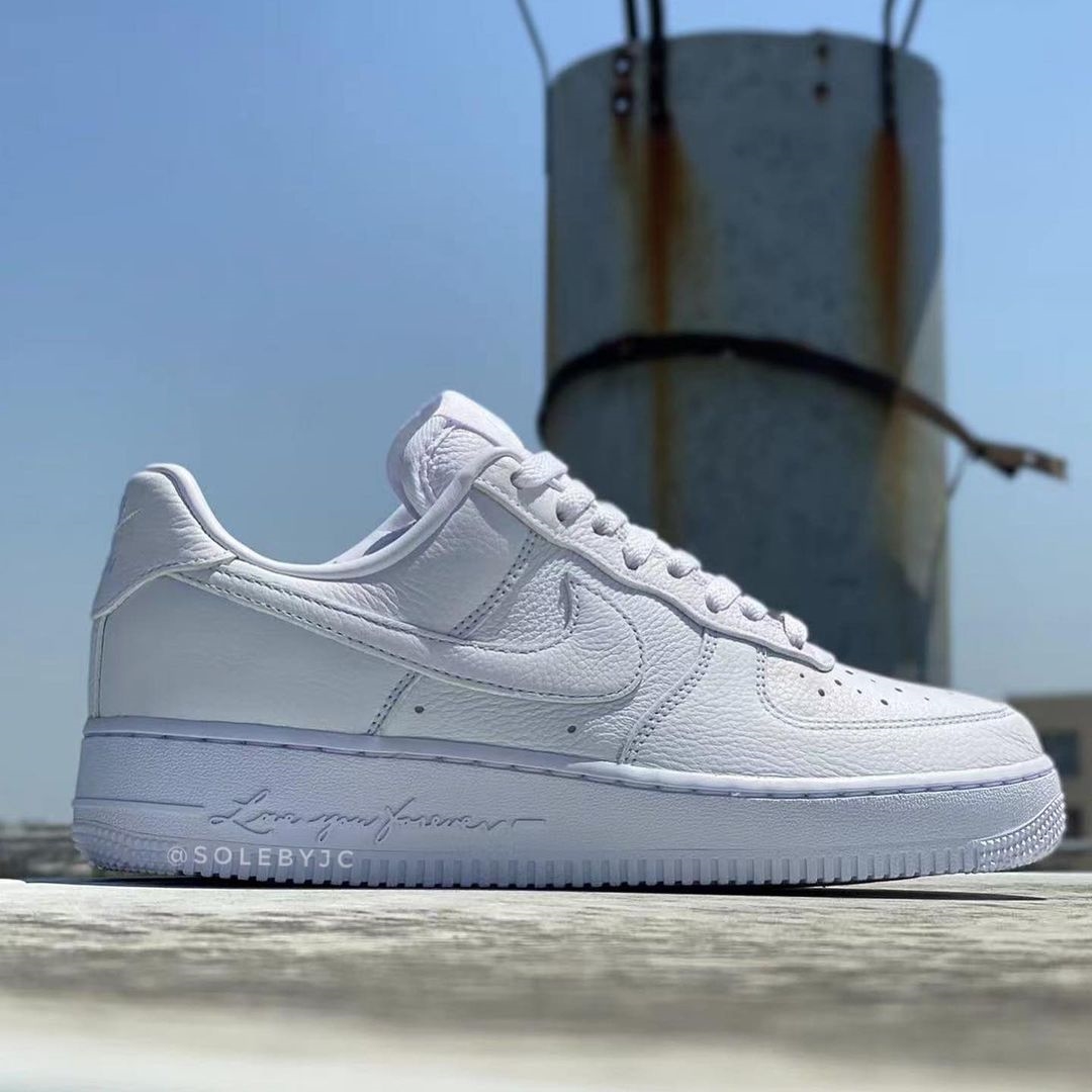 【2023年 11/24 リストック】ドレイク × ナイキ エア フォース 1 ロー “サーティファイド ラヴァー ボーイ” (DRAKE x NIKE AIR FORCE 1 LOW “Certified Lover Boy”) [CZ8065-100]