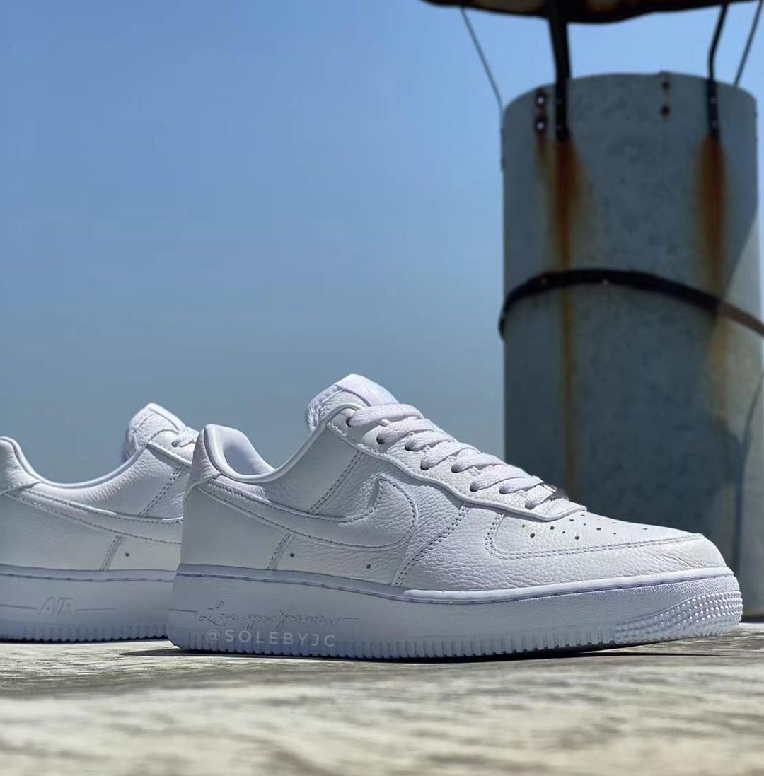 【2024年 リストック】ドレイク × ナイキ エア フォース 1 ロー “サーティファイド ラヴァー ボーイ” (DRAKE x NIKE AIR FORCE 1 LOW “Certified Lover Boy”) [CZ8065-100]