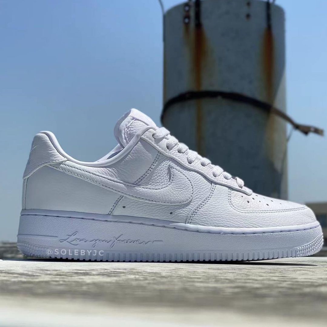 【2023年 11/24 リストック】ドレイク × ナイキ エア フォース 1 ロー “サーティファイド ラヴァー ボーイ” (DRAKE x NIKE AIR FORCE 1 LOW “Certified Lover Boy”) [CZ8065-100]