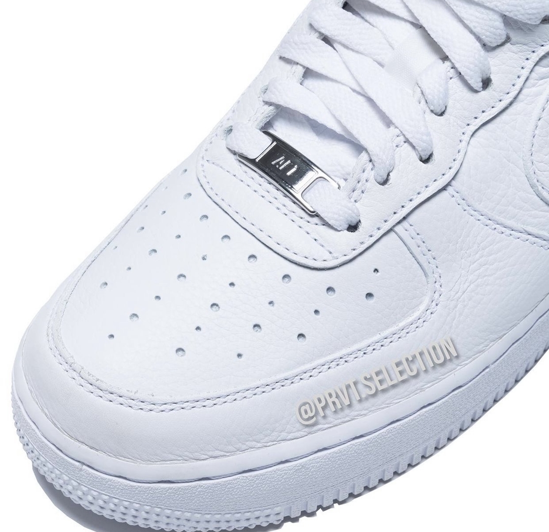 【2024年 リストック】ドレイク × ナイキ エア フォース 1 ロー “サーティファイド ラヴァー ボーイ” (DRAKE x NIKE AIR FORCE 1 LOW “Certified Lover Boy”) [CZ8065-100]