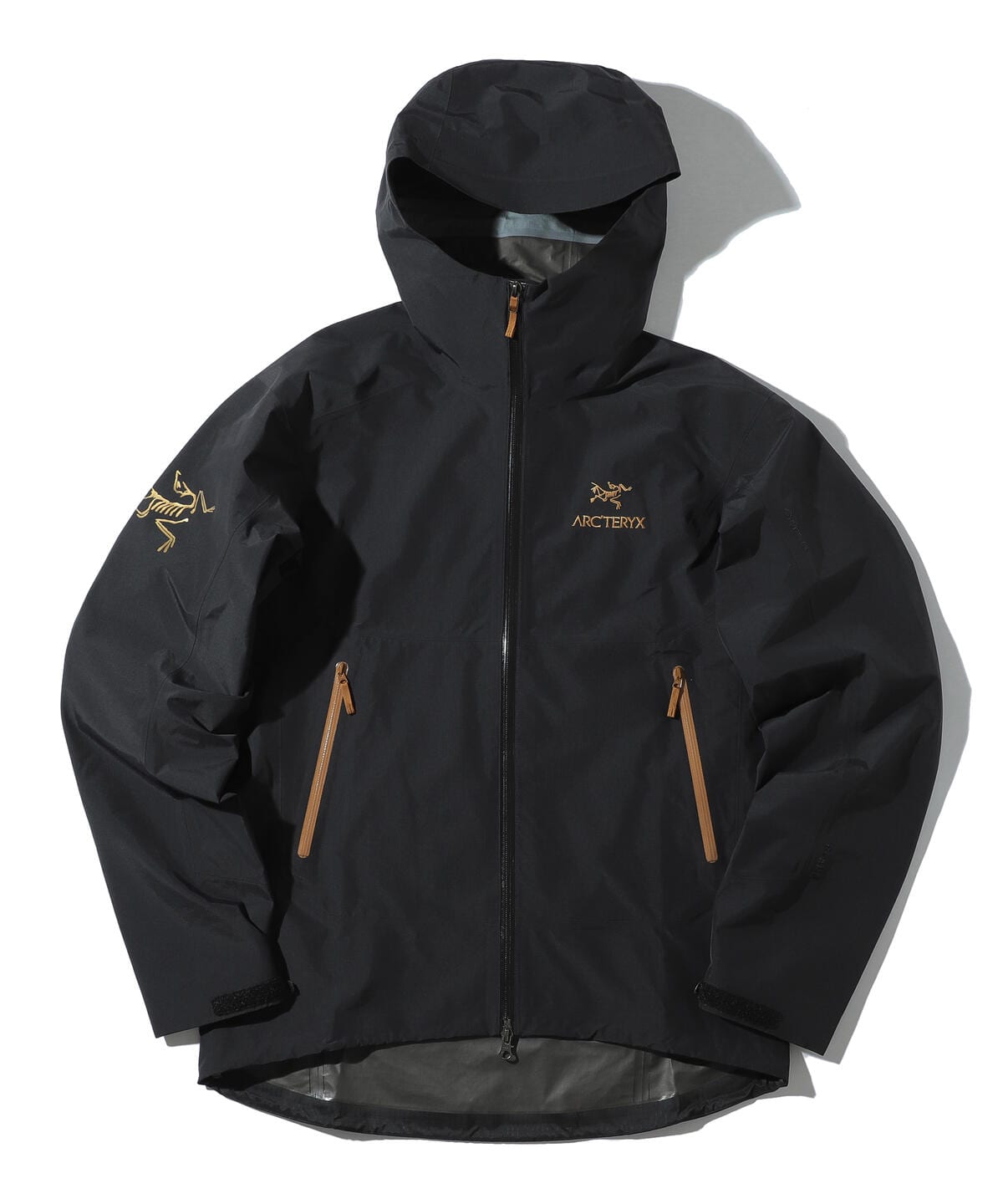 ARC’TERYX × BEAMS “BLACK & GOLD CAPSULE COLLECTION”が9月中旬～順次発売 (アークテリクス ビームス)