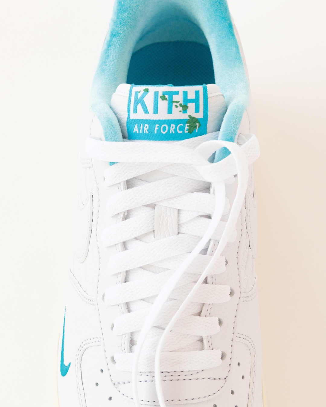 海外 8/20 発売！KITH HAWAII オープニング記念！KITH × NIKE AIR FORCE 1 LOW “Hawaii” (キス ナイキ エア フォース 1 ロー “ハワイ”) [DC9555-100]