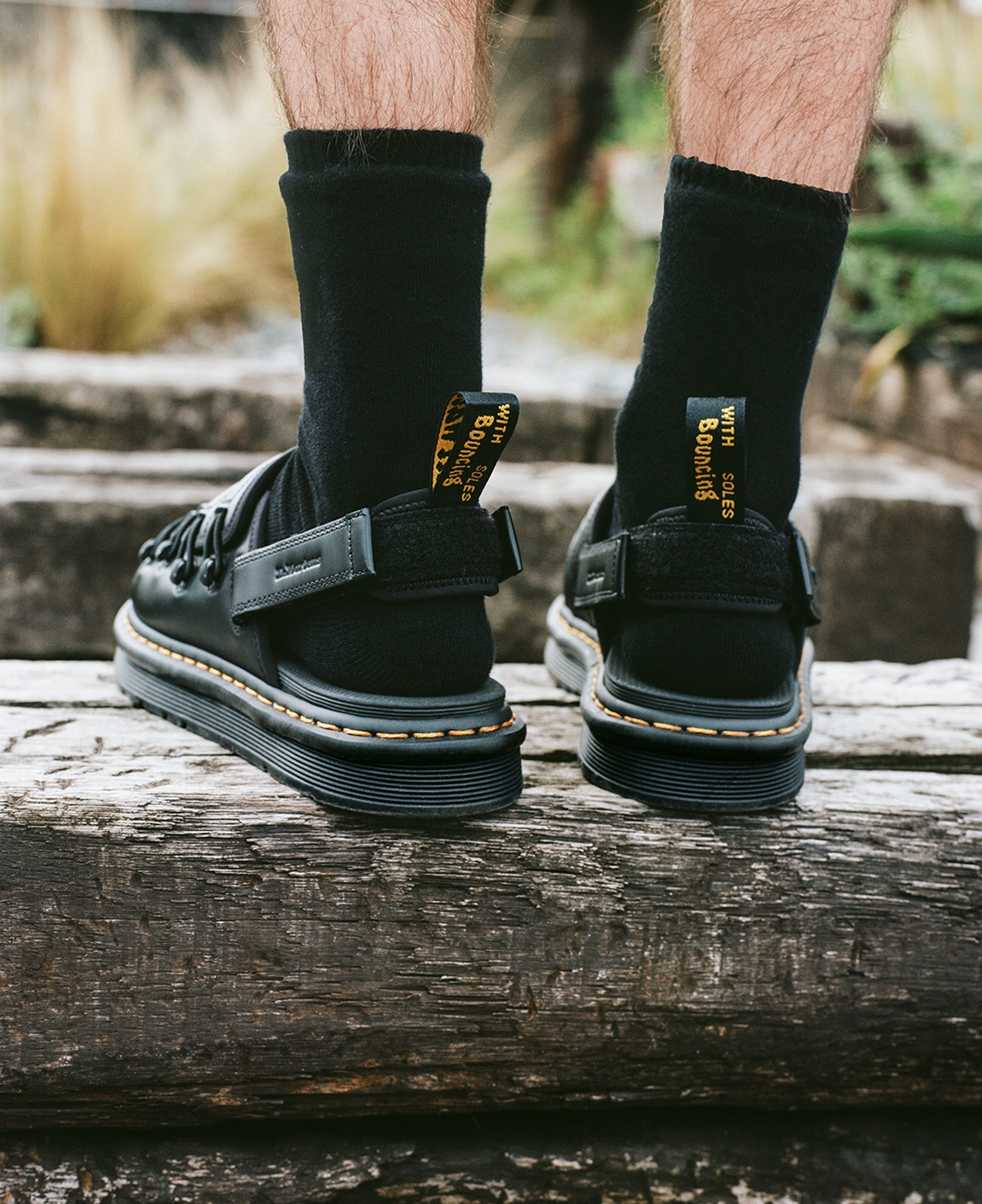 Dr. Martens × SUICOKE コラボサンダルが8/28 発売 (ドクターマーチン スイコック)