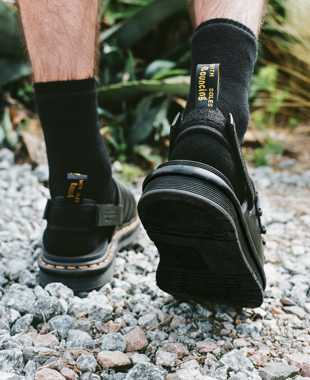 Dr. Martens × SUICOKE コラボサンダルが8/28 発売 (ドクターマーチン スイコック)