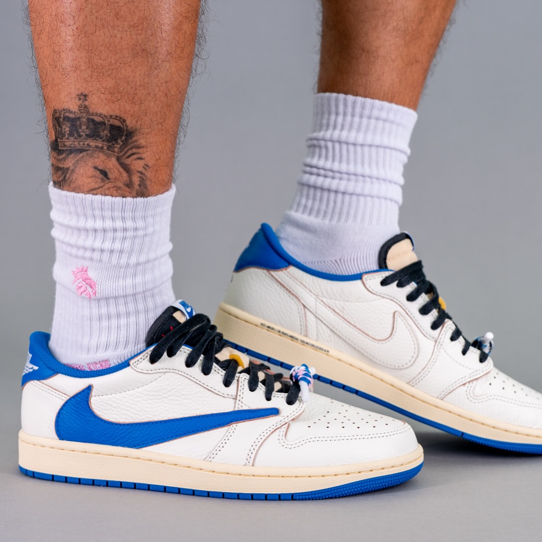 【2025年 9/20 発売予定】FRAGMENT × Travis Scott × NIKE AIR JORDAN 1 OG LOW “Sail/Military Blue” (フラグメント トラヴィス・スコット ナイキ エア ジョーダン 1 OG ロー “セイル/ミリタリーブルー”) [DM7866-104]
