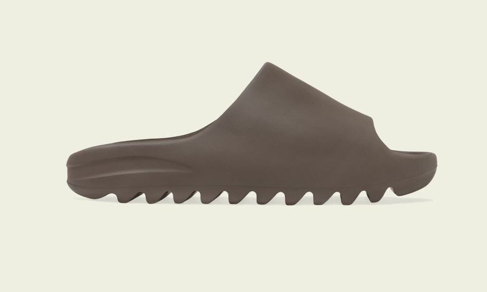 【国内 9/6 発売】adidas Originals YEEZY SLIDE "Soot" (アディダス オリジナルス イージー スライド) [GX6141]