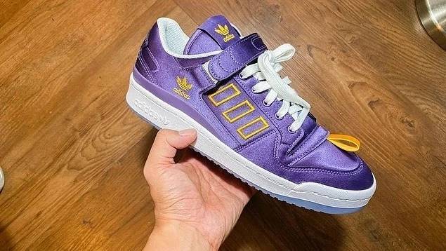 Kasina x adidas Originals FORUM LOW “Tech Purple/White” (カシーナ アディダス オリジナルス フォーラム ロー “テックパープル/ホワイト”) [GY7494]