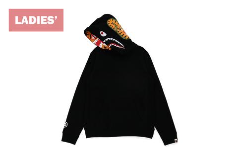 A BATHING APE から人気のタイガーとシャークのモチーフを落とし込んだフーディ「SHARK X TIGER PULLOVER HOODIEN」が9/11 発売 (ア ベイシング エイプ)