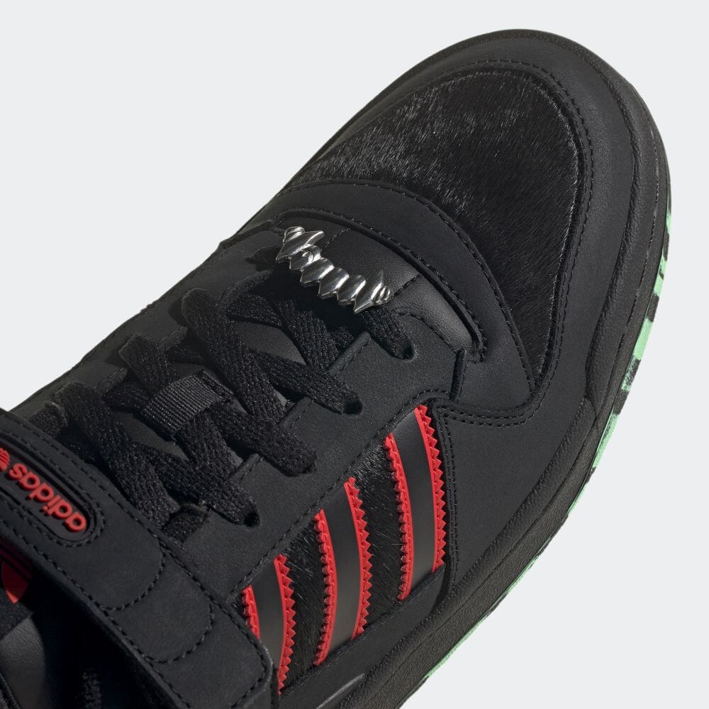 【10/15 発売】アディダス オリジナルス フォーラム ロー “ハロウィン 2021/ブラック” (adidas Originals FORUM LOW “Halloween 2021/Black”) [GW8841]