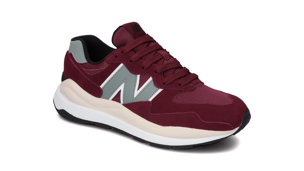 ヴィンテージカラーで風合いのあるスエード/メッシュアッパーをシーズナルに彩ったニューカラー New Balance M5740 HL1/HR1 (ニューバランス)