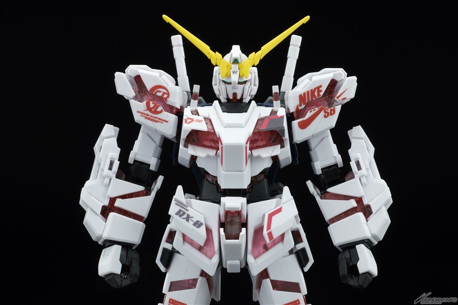 NKE SB × HG「ユニコーンガンダム」＆「バンシィ」（デストロイモード）コラボガンプラが9/24～9/30 抽選販売 (ナイキ SB)