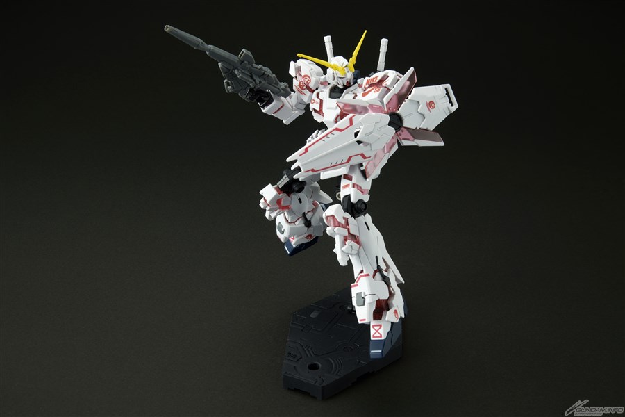 NKE SB × HG「ユニコーンガンダム」＆「バンシィ」（デストロイモード）コラボガンプラが9/24～9/30 抽選販売 (ナイキ SB)