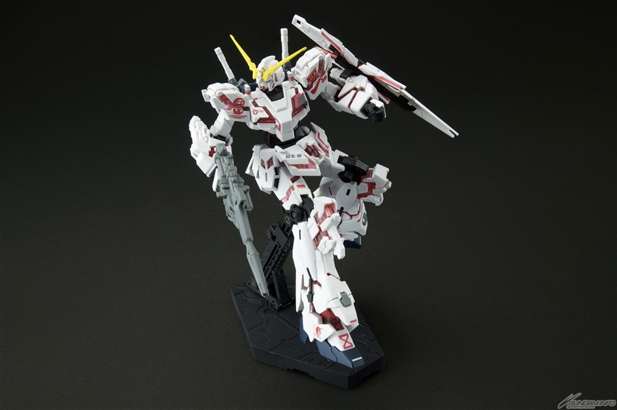 NKE SB × HG「ユニコーンガンダム」＆「バンシィ」（デストロイモード）コラボガンプラが9/24～9/30 抽選販売 (ナイキ SB)